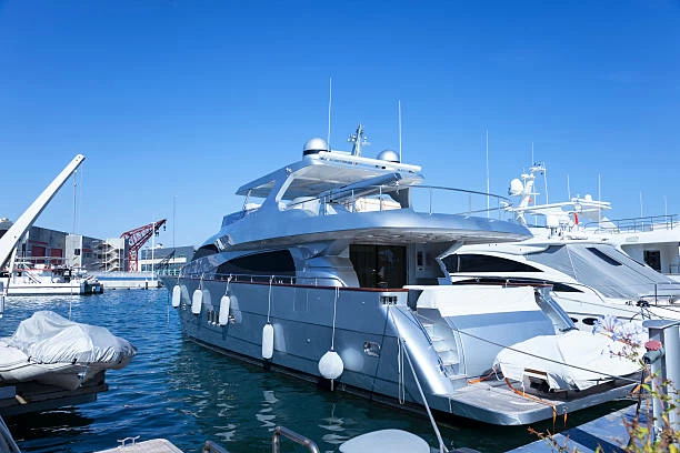 四季豪华游艇