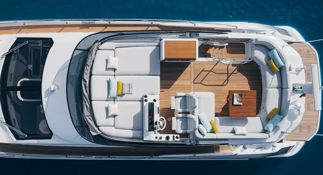阿兹慕 (Azimut) 53Fly飞桥游艇