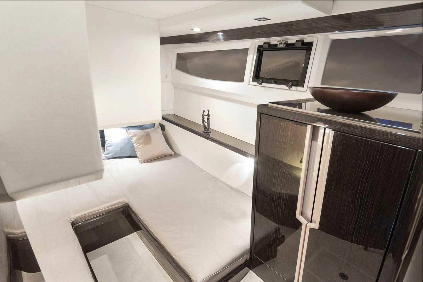 卡帝尔(Galeon)430SKYDECK游艇