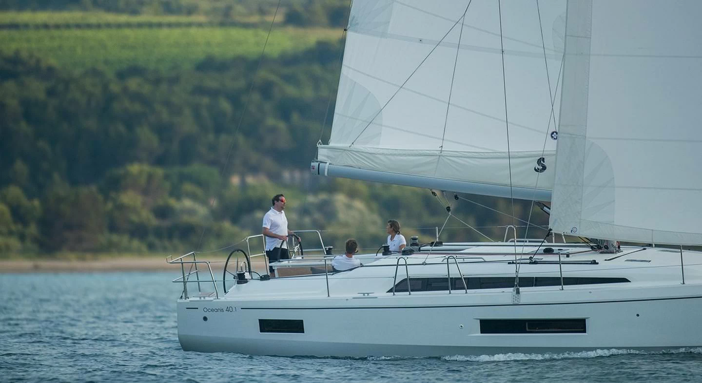 500万左右博纳多(Beneteau)40.6游艇