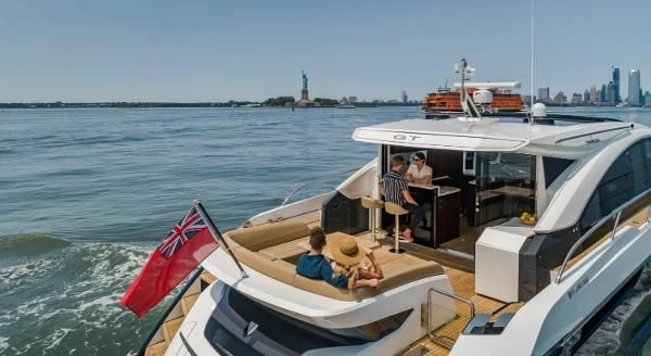 菲尔兰(Fairline)Targa65GT游艇参数