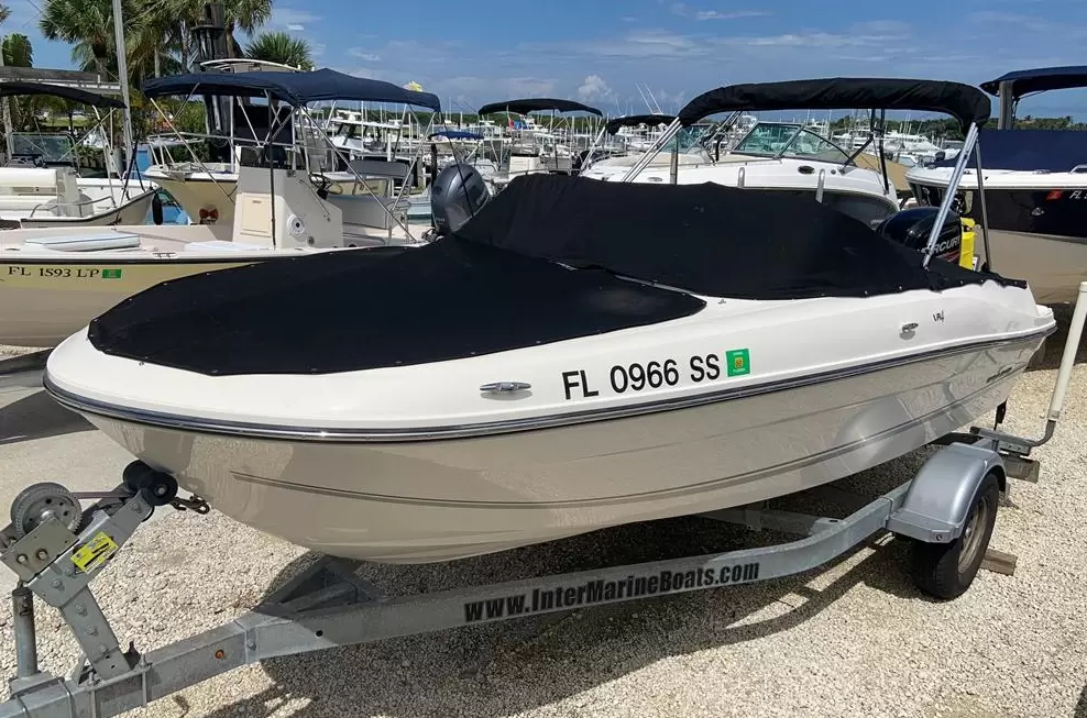 贝琳娜（Bayliner）VR4OB游艇