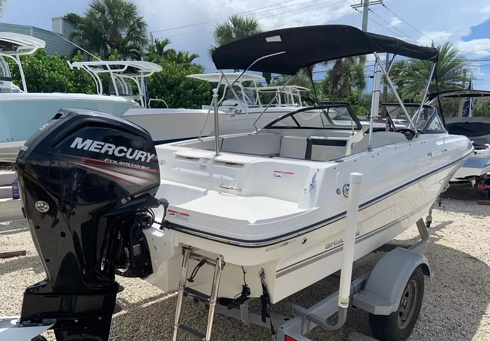 贝琳娜（Bayliner）VR4OB游艇