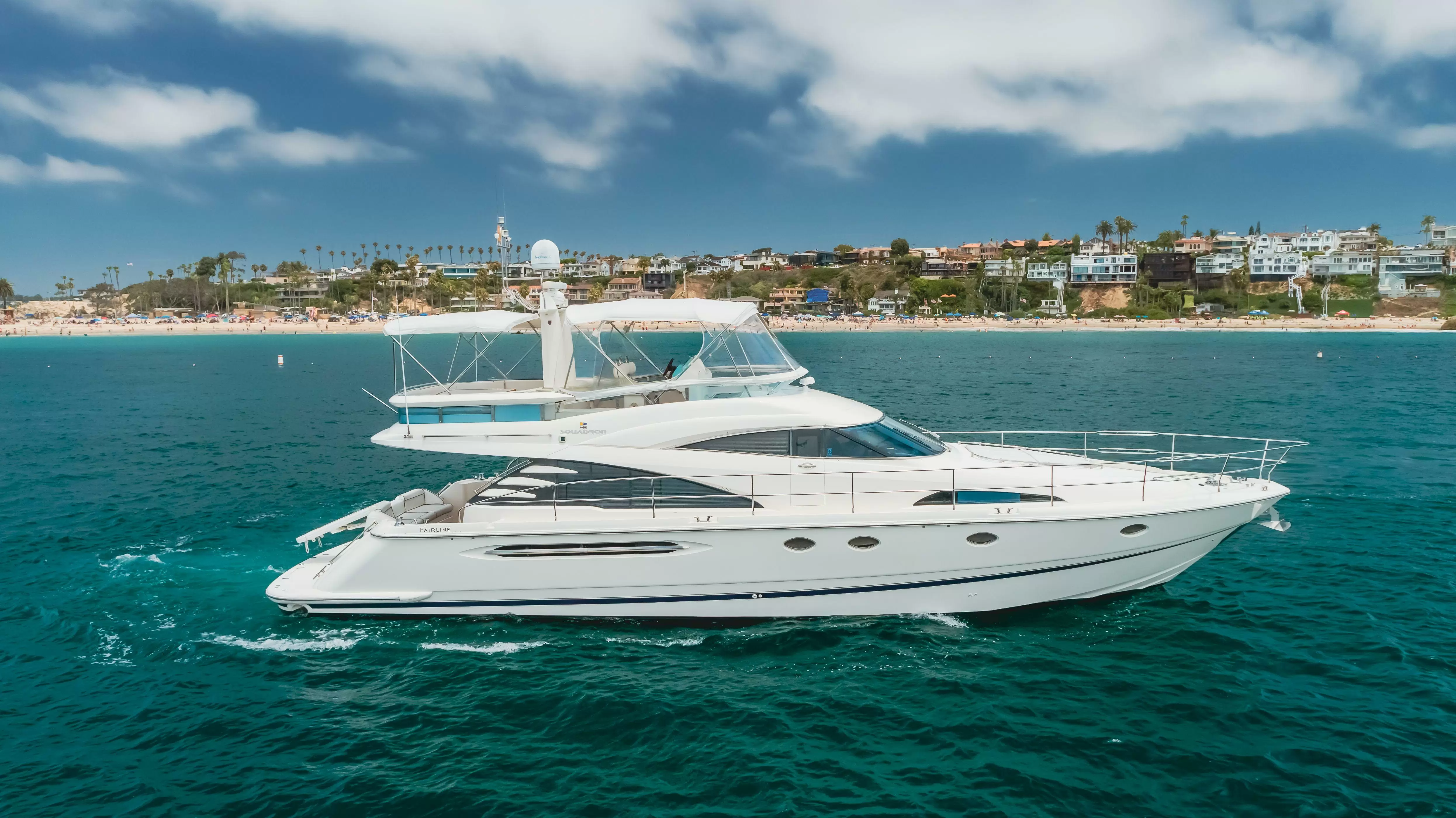 菲尔兰(Fairline)Squadron58飞桥游艇，附图片参数