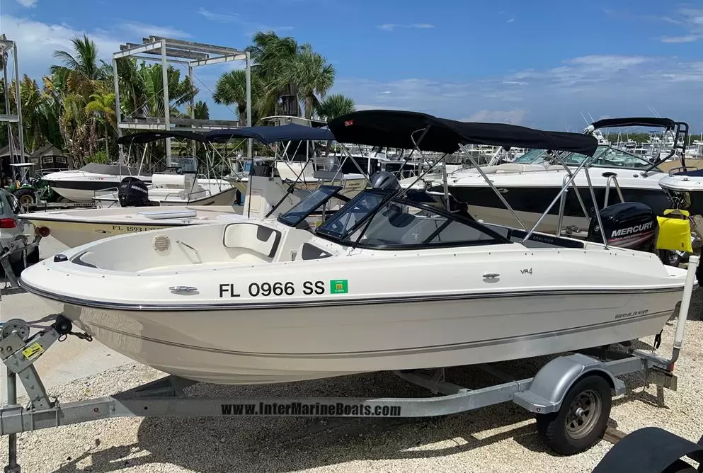 贝琳娜（Bayliner）VR4OB游艇