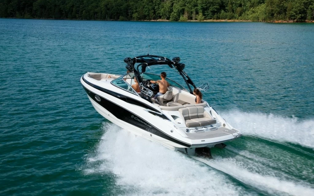 科罗娜（Crownline）SuperSports255SS私人游艇价格为94.92万元起