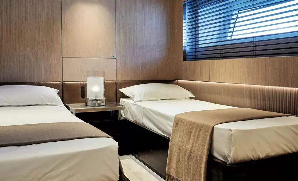 贝尼蒂（Benetti）Oasis40M游艇休息舱
