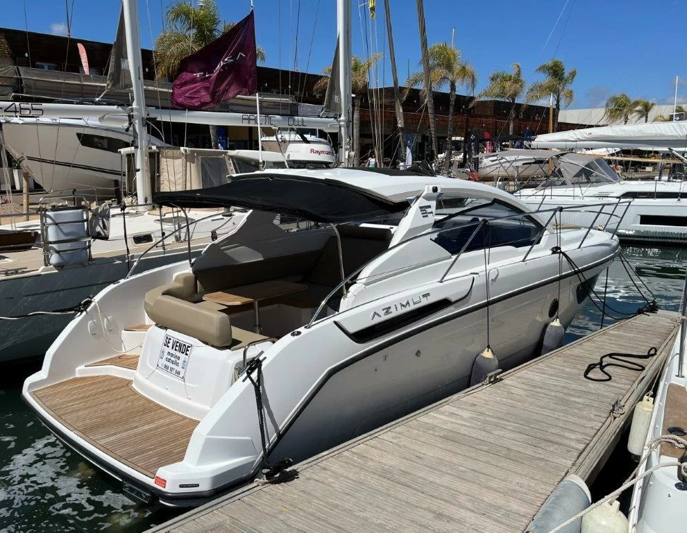 阿慕兹（Azimut）Atlantis34中型游艇