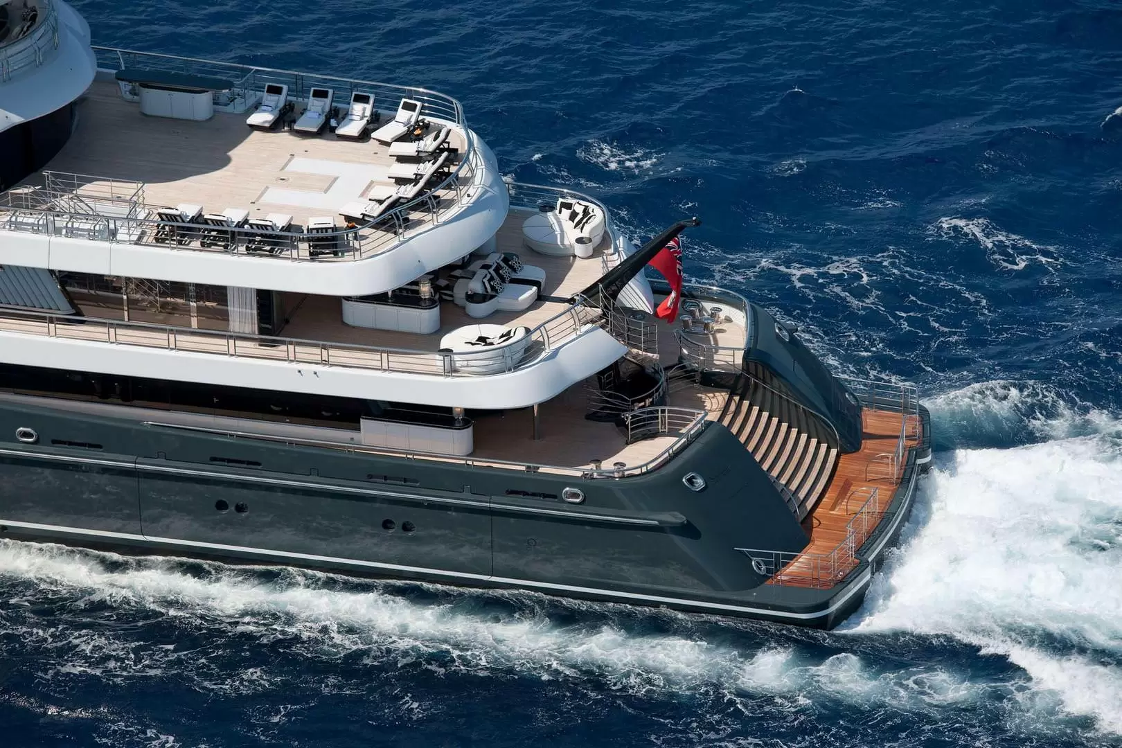 乐顺（Lurssen）Phoenix2飞桥游艇