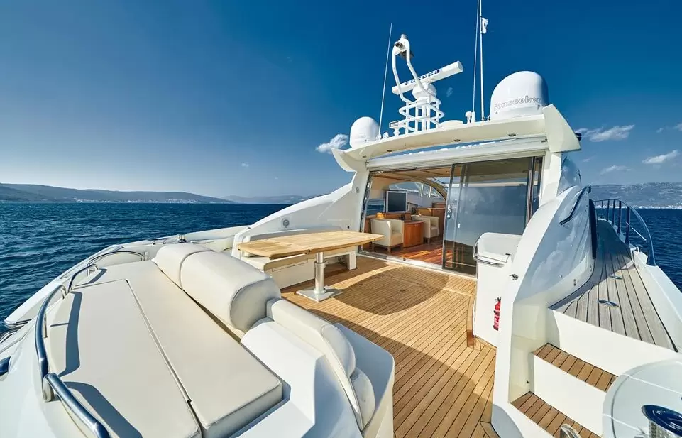 圣汐（Sunseeker）Predator72二手游艇价格85万欧元