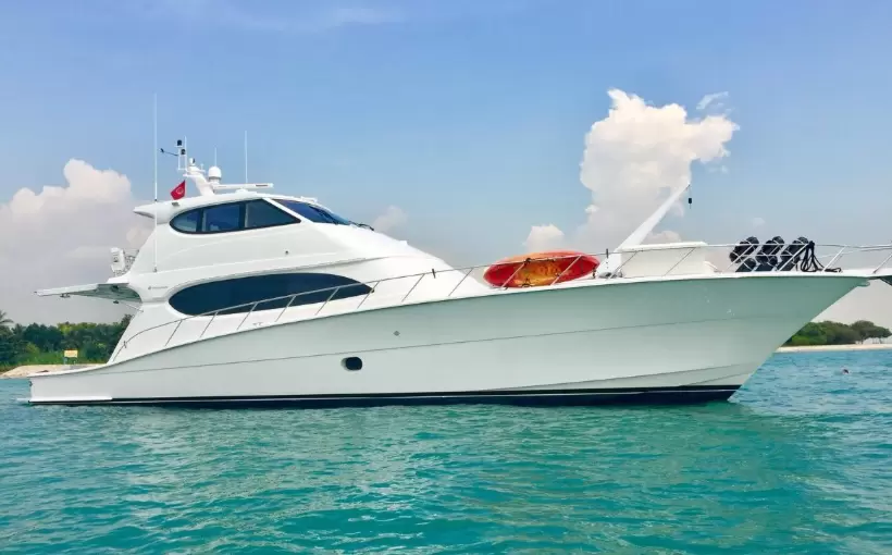 哈特雷斯(Hatteras)77convertible钓鱼艇长23.41米,参考价为5140-5300万元