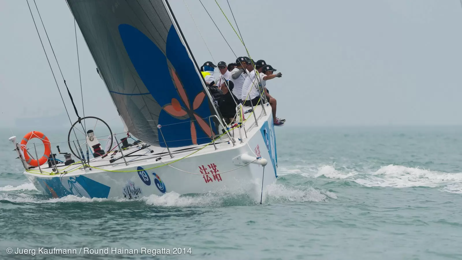 如何维护游艇室内空间