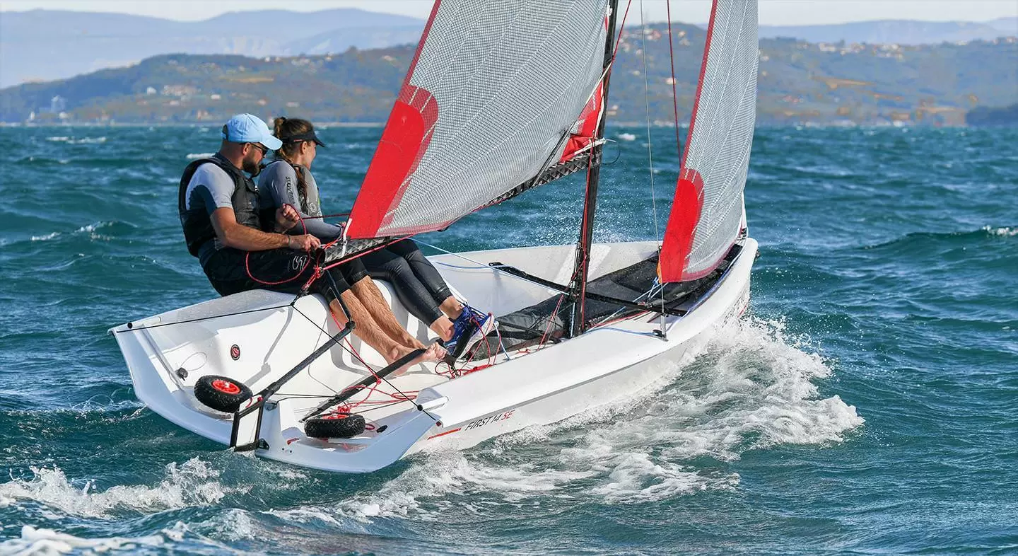 博纳多(Beneteau)锋仕14SE帆船价格13万