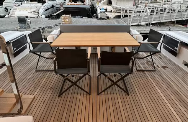 拉帝(Ferretti)720游艇出售信息