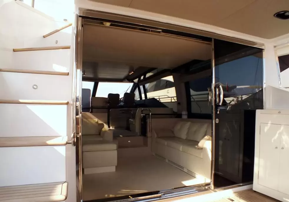 阿兹慕(Azimut)66二手飞桥游艇