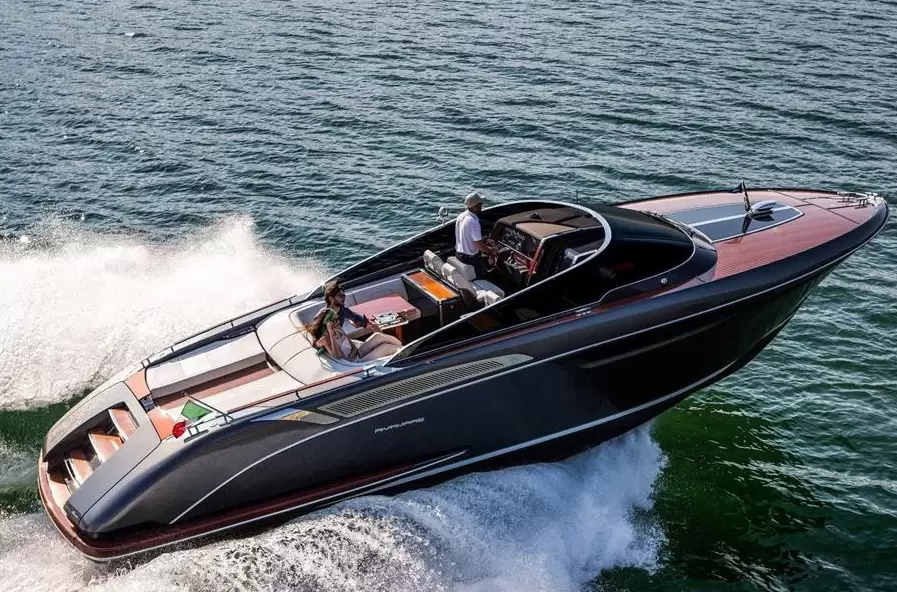 [世界知名游艇品牌] 丽娃(Riva)Mare38二手游艇出售
