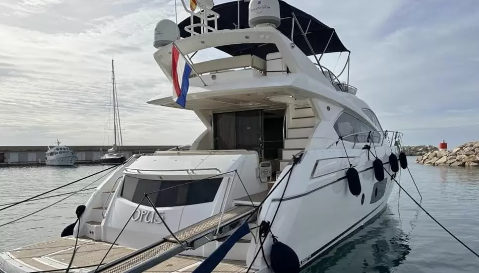 圣汐(Sunseeker)Manhattan63二手飞桥游艇