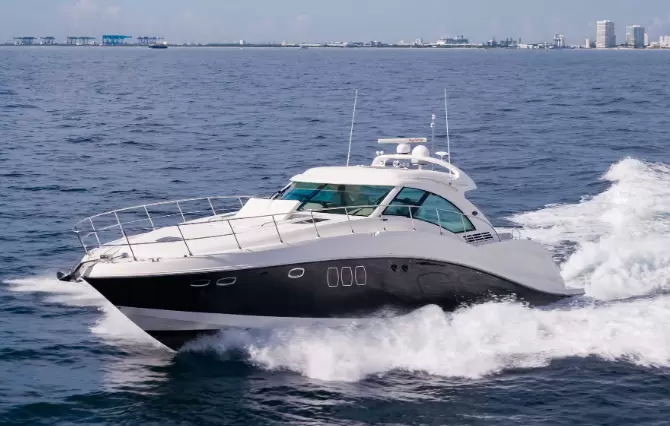 希瑞（SeaRay）580Sundancer飞桥游艇参考价格为1950万元