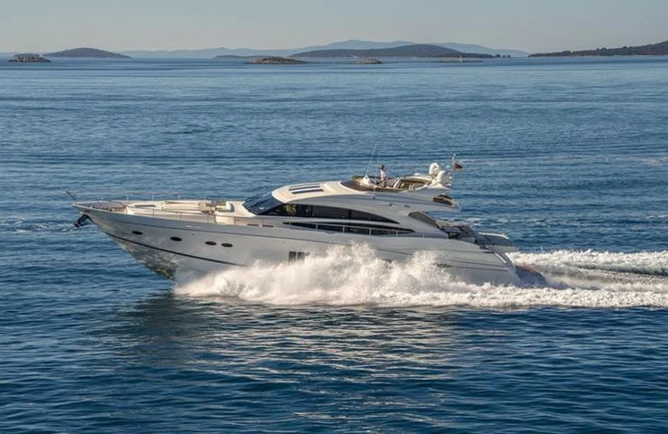 公主（Princess）V85飞桥豪华二手游艇价格185万欧元