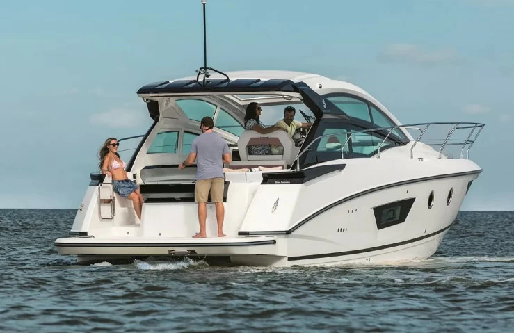 400万博纳多（Beneteau）GT40运动游艇