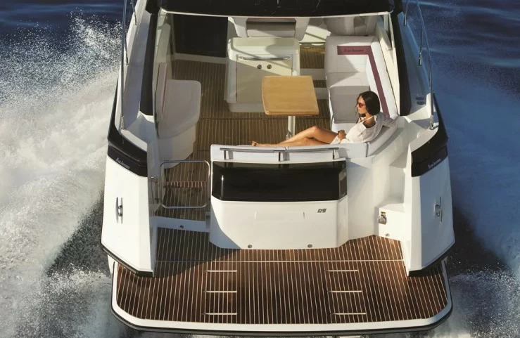 博纳多（Beneteau）GT40运动游艇
