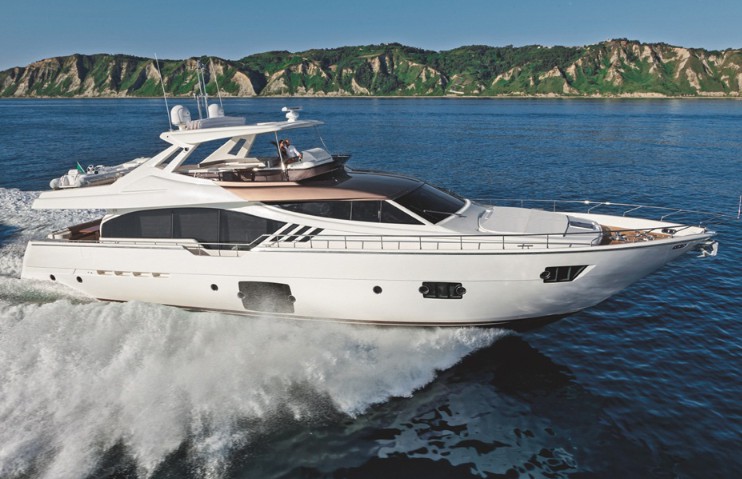 「十大豪华游艇品牌」法拉帝(Ferretti)870飞桥游艇(图片)