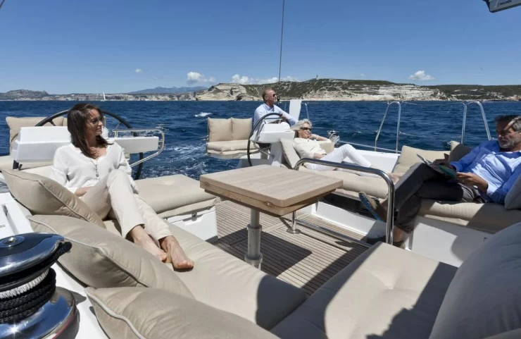 博纳多（Beneteau）Sense55帆船游艇价格在580万元起