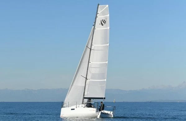 博纳多（Beneteau）锋仕27SE帆船价格