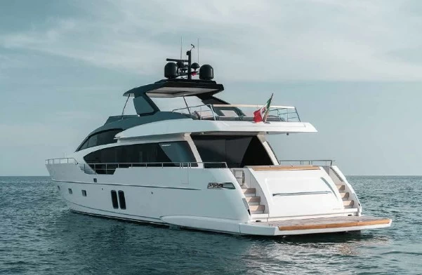 圣劳伦佐（SanLorenzo）SL86游艇价格3500万元左右