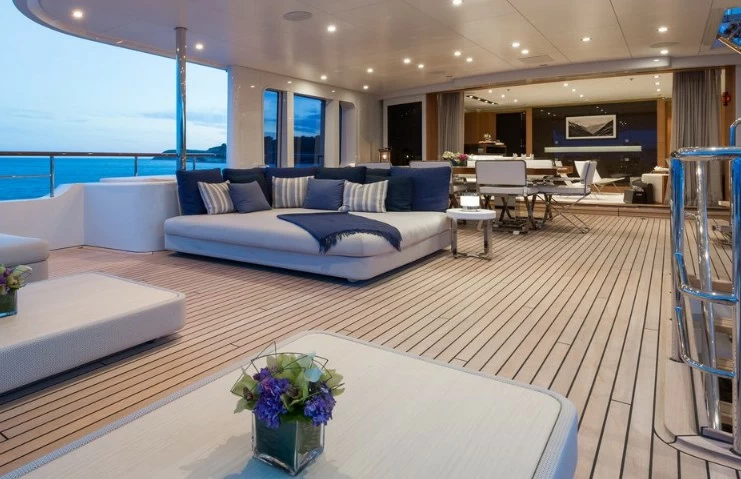 斐帝星（Feadship）Go豪华飞桥游艇