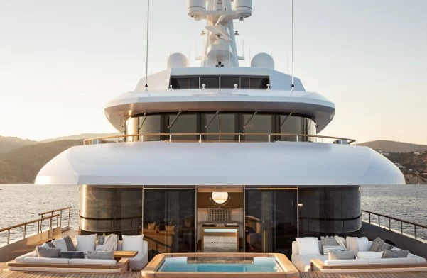 斐帝星(Feadship)Lonian超级游艇