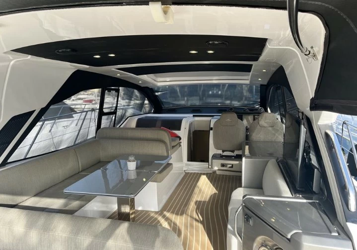 阿慕兹(Azimut)Atlantis51游艇价格85万欧元