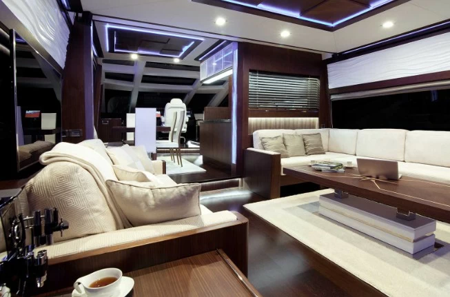 卡帝尔（Galeon）780Crystal飞桥游艇价格2000万起