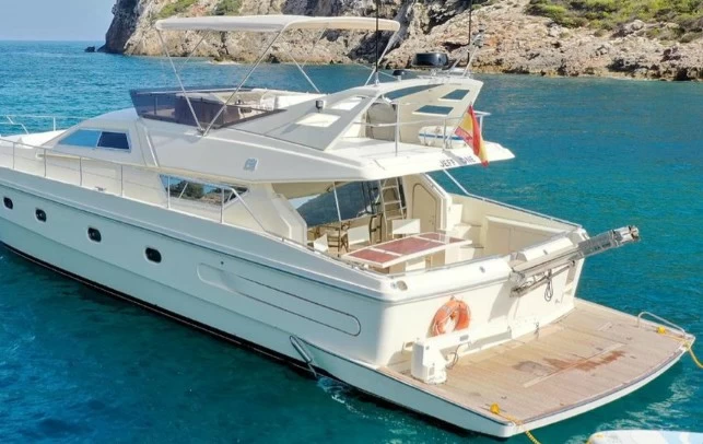 法拉帝(Ferretti)175私人游艇价格40万欧元