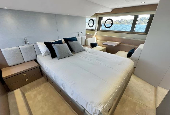17米(56英尺)圣汐(Sunseeker)Manhattan52二手游艇主人舱