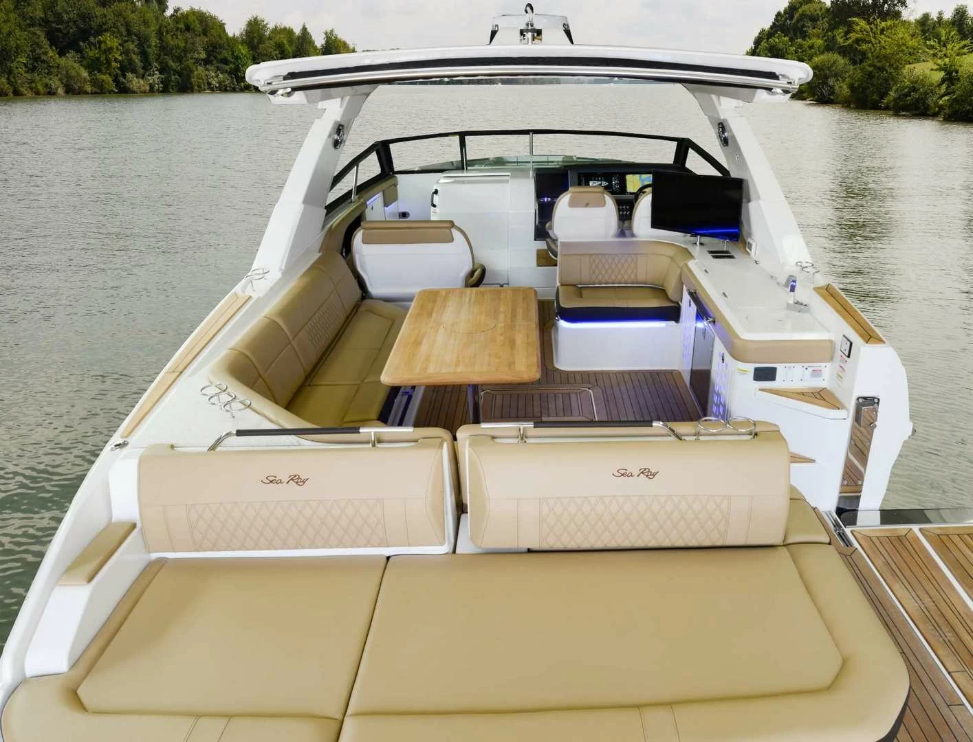 12米美国希瑞（SeaRay）400Sundancer私人游艇价格655万元