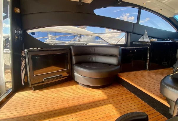 19.61米圣汐（Sunseeker）Predator62二手游艇沙发