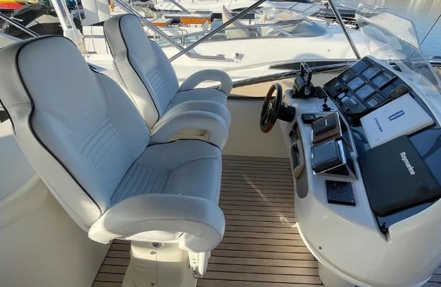 24米圣汐（Sunseeker）Manhattan80二手游艇价格799000英镑