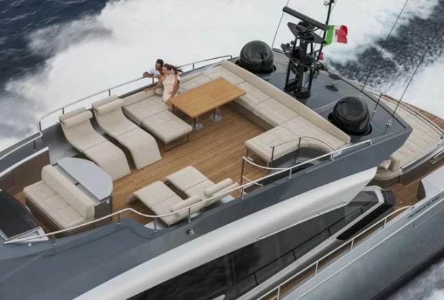 33米博星(Pershing)108超级大型豪华游艇价格8700万元左右