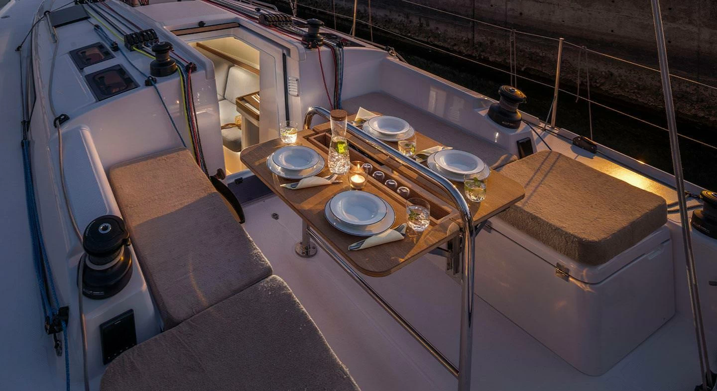 11米博纳多（Beneteau）36帆船游艇价格188万元(3个客舱)