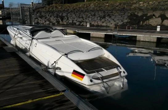 11米英国游艇品牌圣汐（Sunseeker）XS2000二手快艇价格12.5万英镑