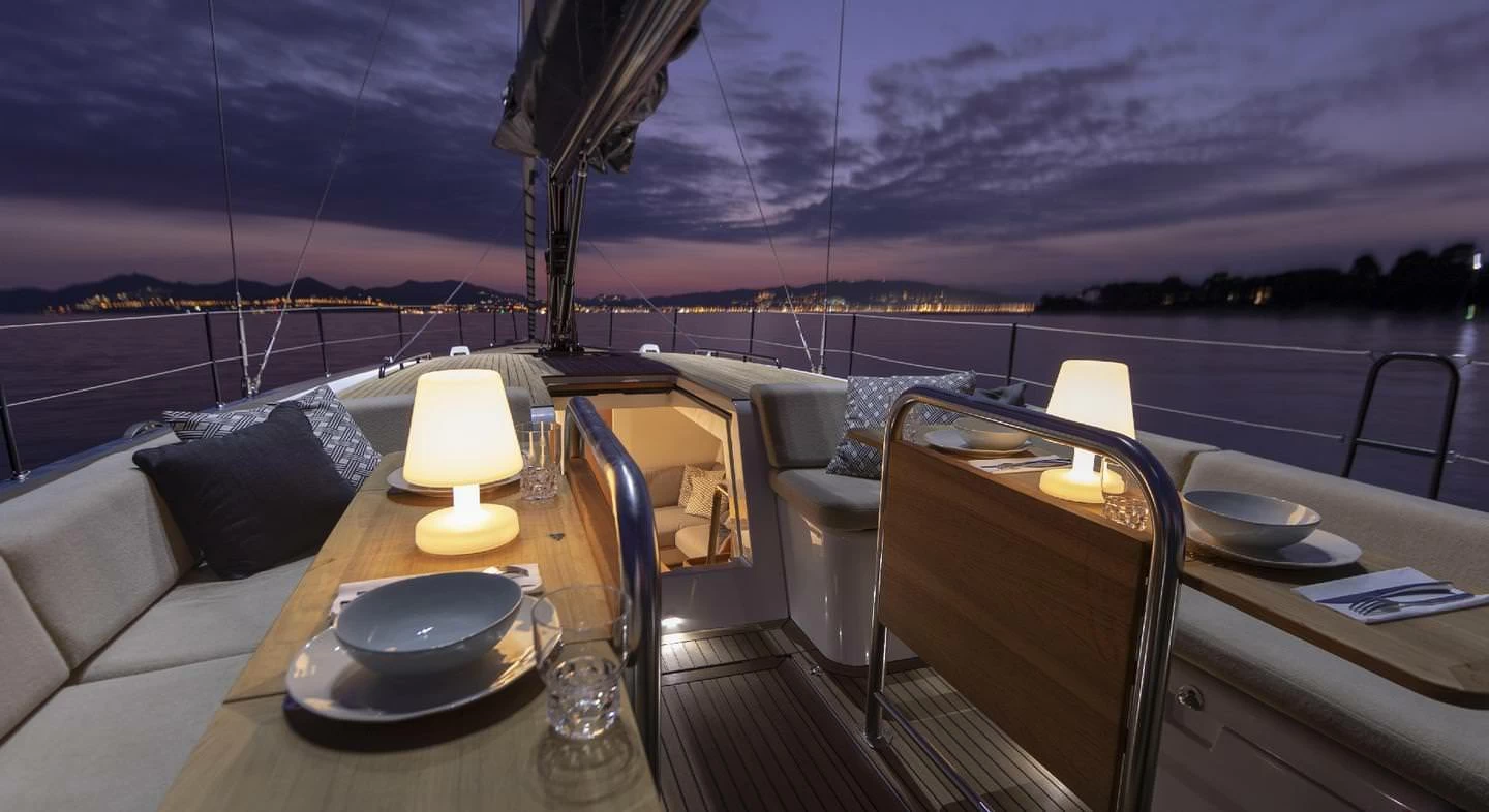 法国博纳多(Beneteau)锋仕53帆船游艇价格517万元