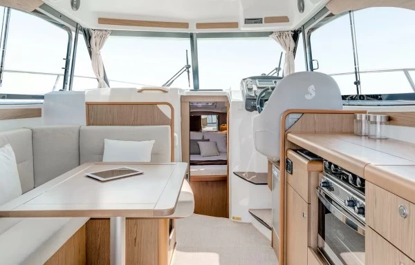 10米（33英尺）法国博纳多（Beneteau）安海仕30巡航游艇价格255万元