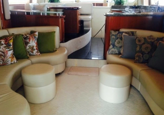 17米希瑞（SeaRay）550二手飞桥游艇价格