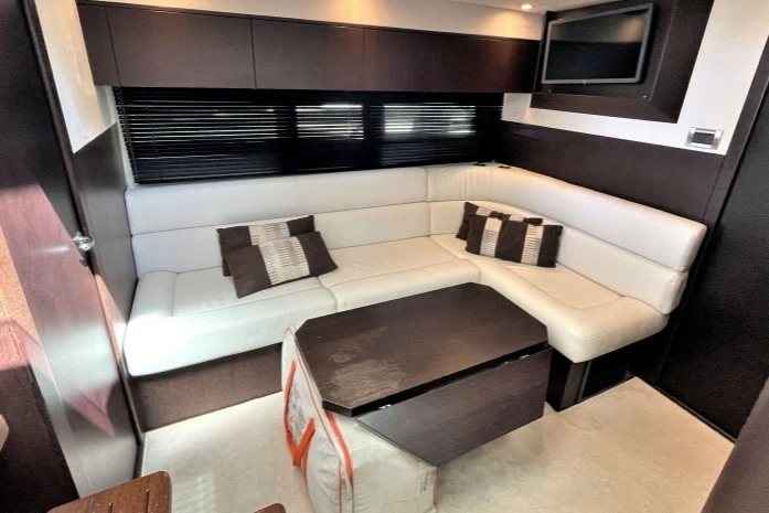 波兰12米（39英尺）卡帝尔（Galeon）385HT游艇价格215万元起