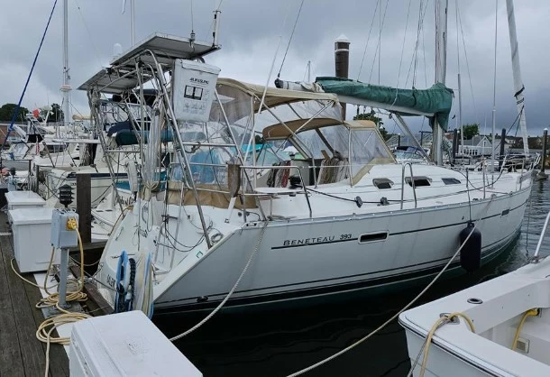 博纳多（Beneteau）393二手单体帆船