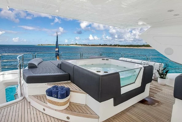 35米圣汐（Sunseeker ）Predator115二手豪华游艇价格