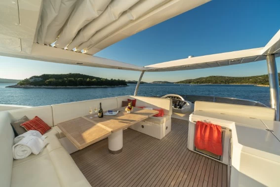 80尺(24米)英国圣汐80Yacht游艇价格