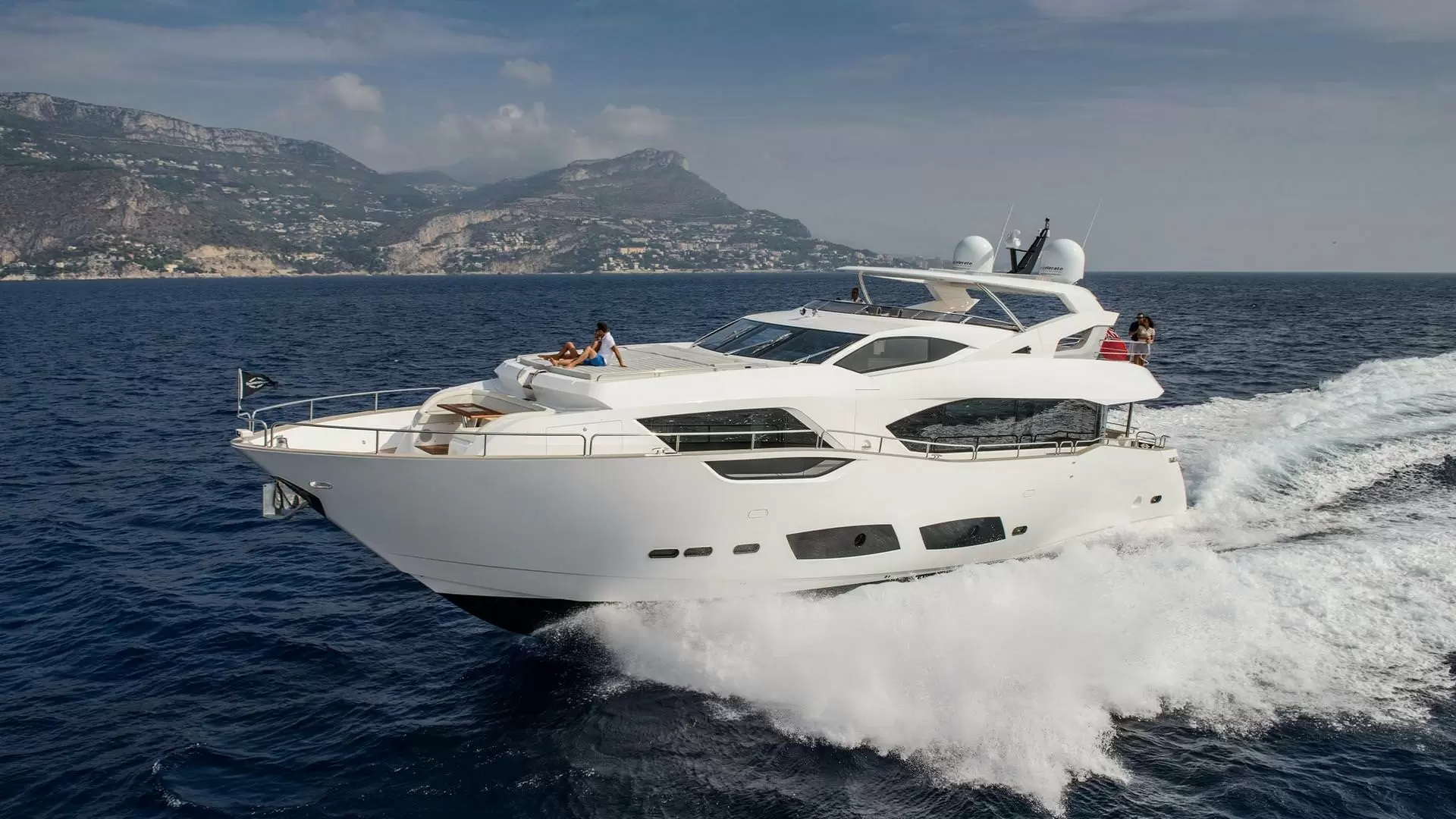 商务豪华私人游艇价格，圣汐95Yacht豪华游艇