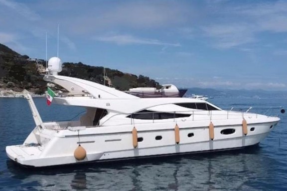 法拉帝（Ferretti）620二手飞桥游艇